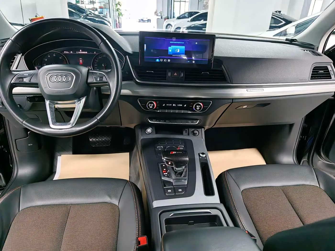 Audi Q5L 2021 — Фото 7/18