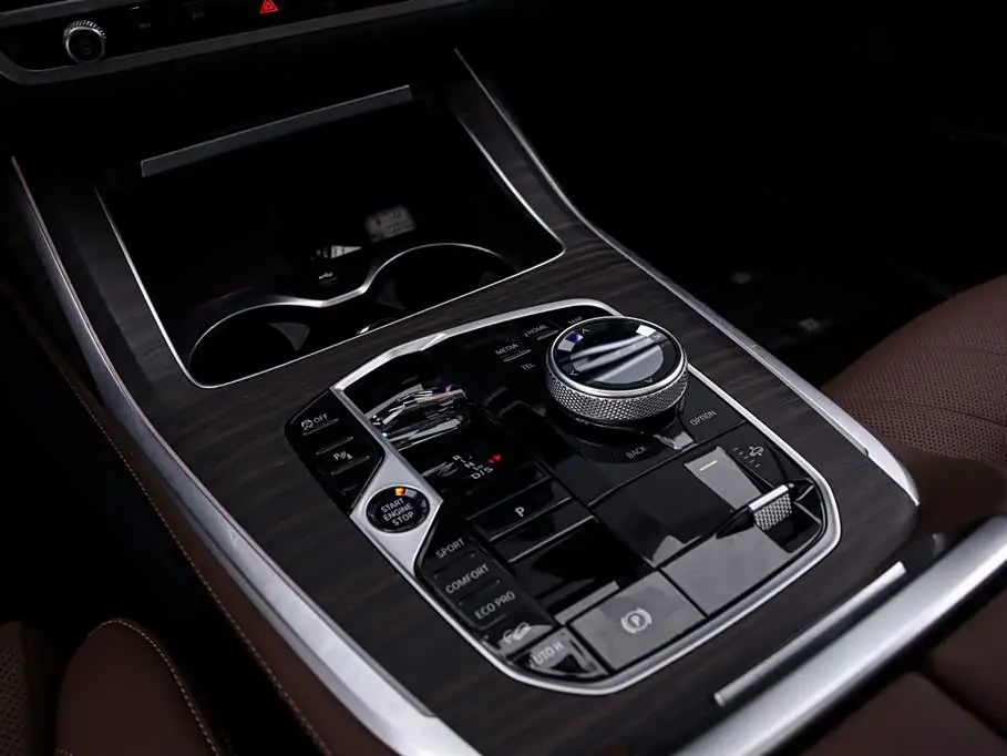 BMW X7 2024 — ფოტო 9/16