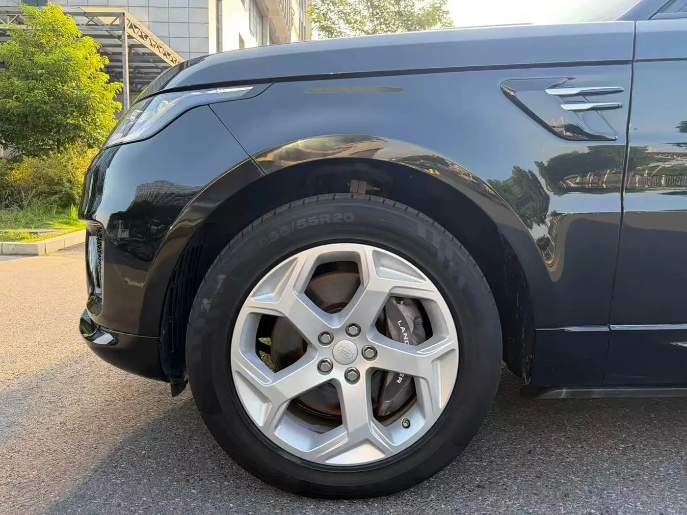 Land Rover Range Rover Sport PHEV 2019 — Фото 3/19