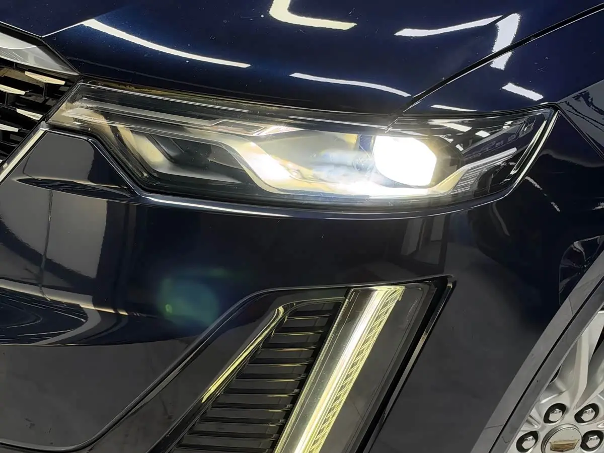 Cadillac XT6 2021 — Photo 2/19