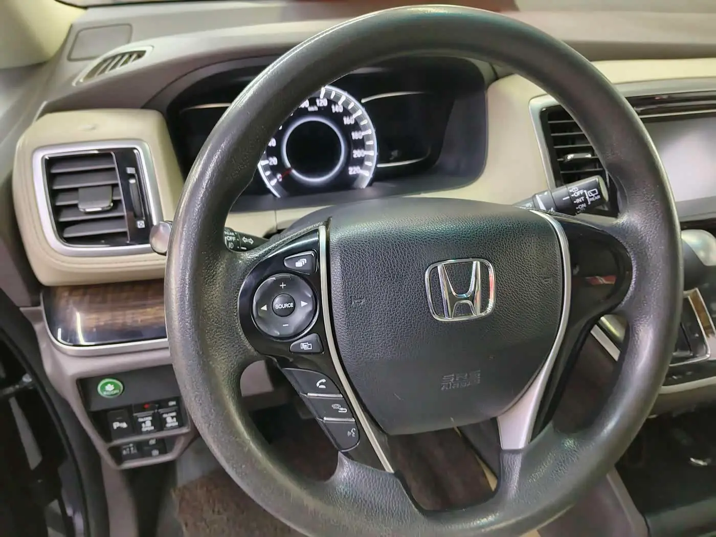 Honda Odyssey 2017 — Фото 10/20
