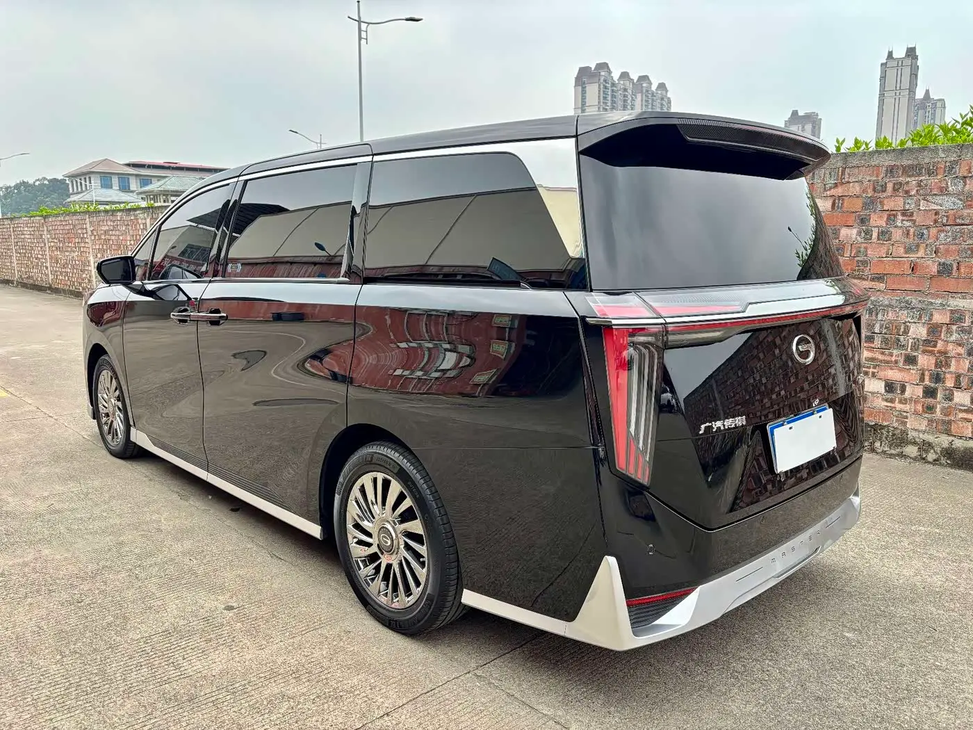 GAC Trumpchi Trumpchi M8 2024 — Photo 6/17