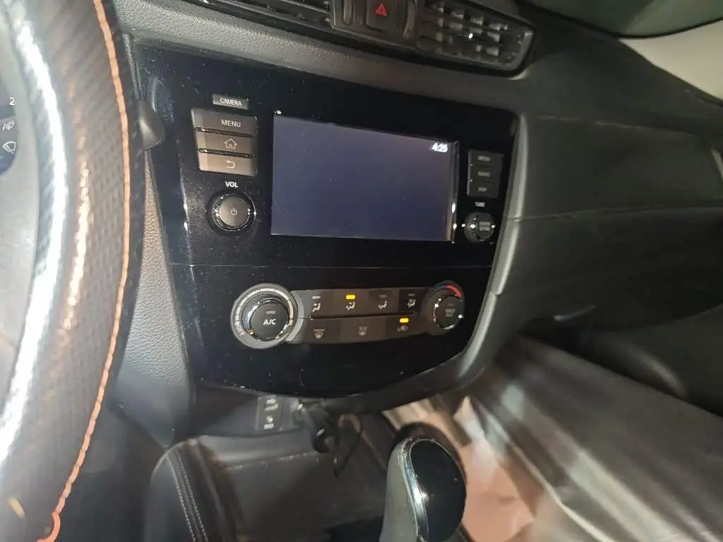 Nissan X-Trail 2018 — Photo 6/20