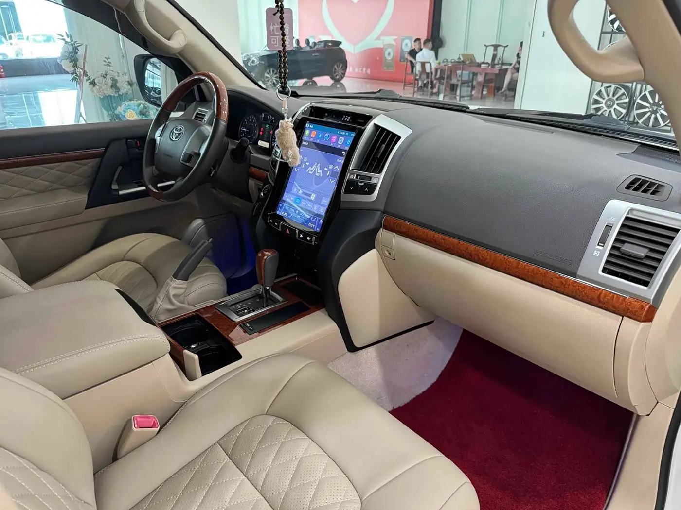 Toyota Land Cruiser 2017 — Фото 9/18