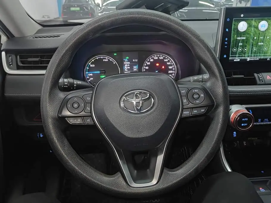 Toyota Wildlander 2021 — Photo 15/16