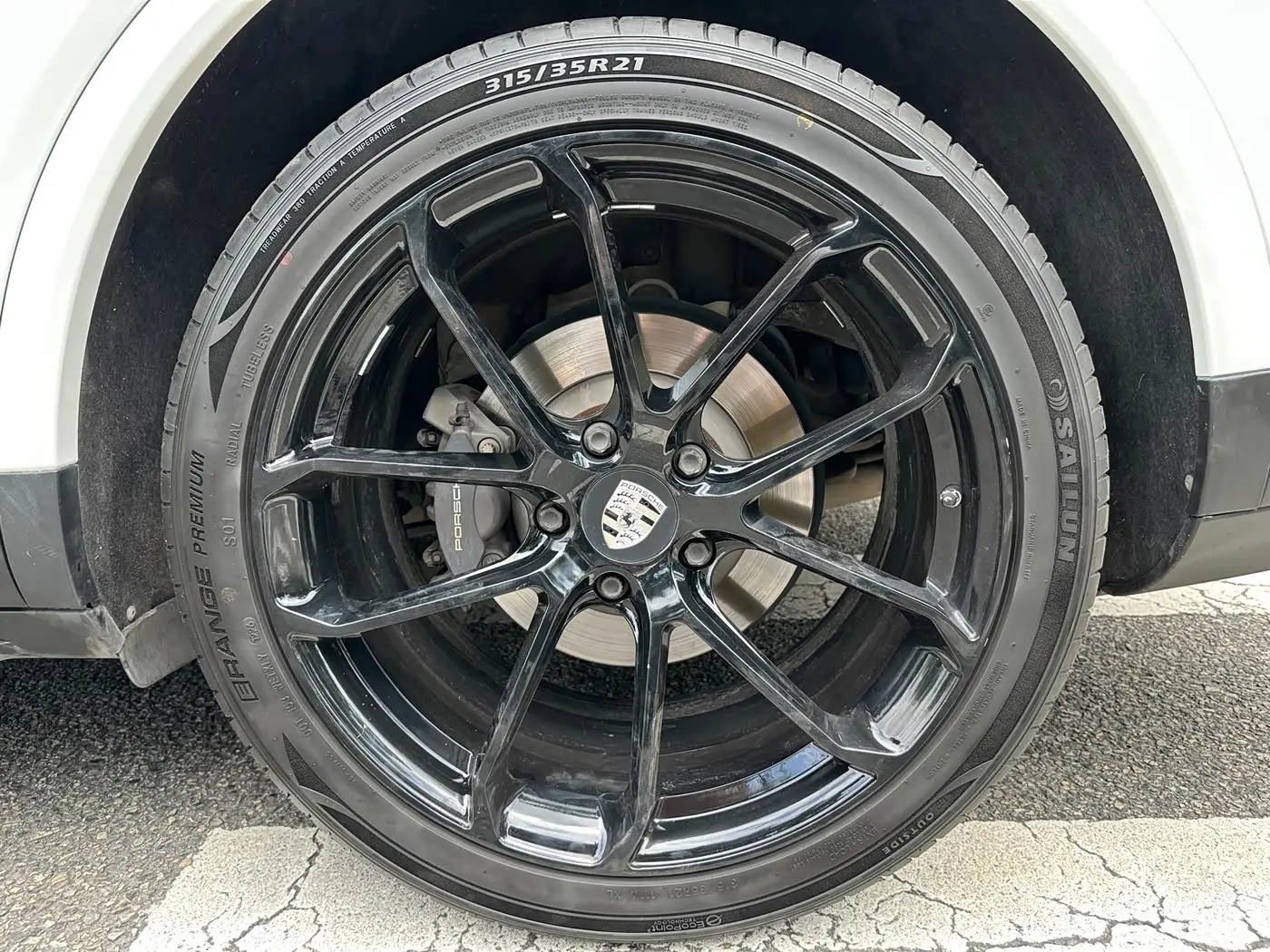 Porsche Cayenne 2020 — Photo 12/15