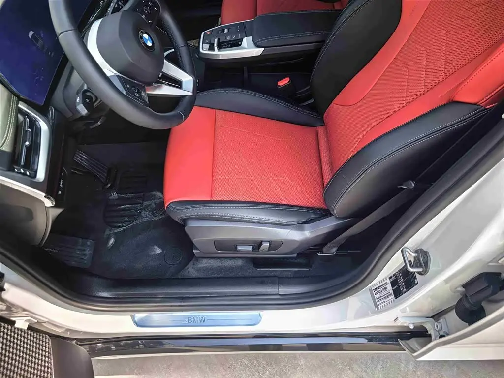 BMW X1 2023 — Photo 5/13