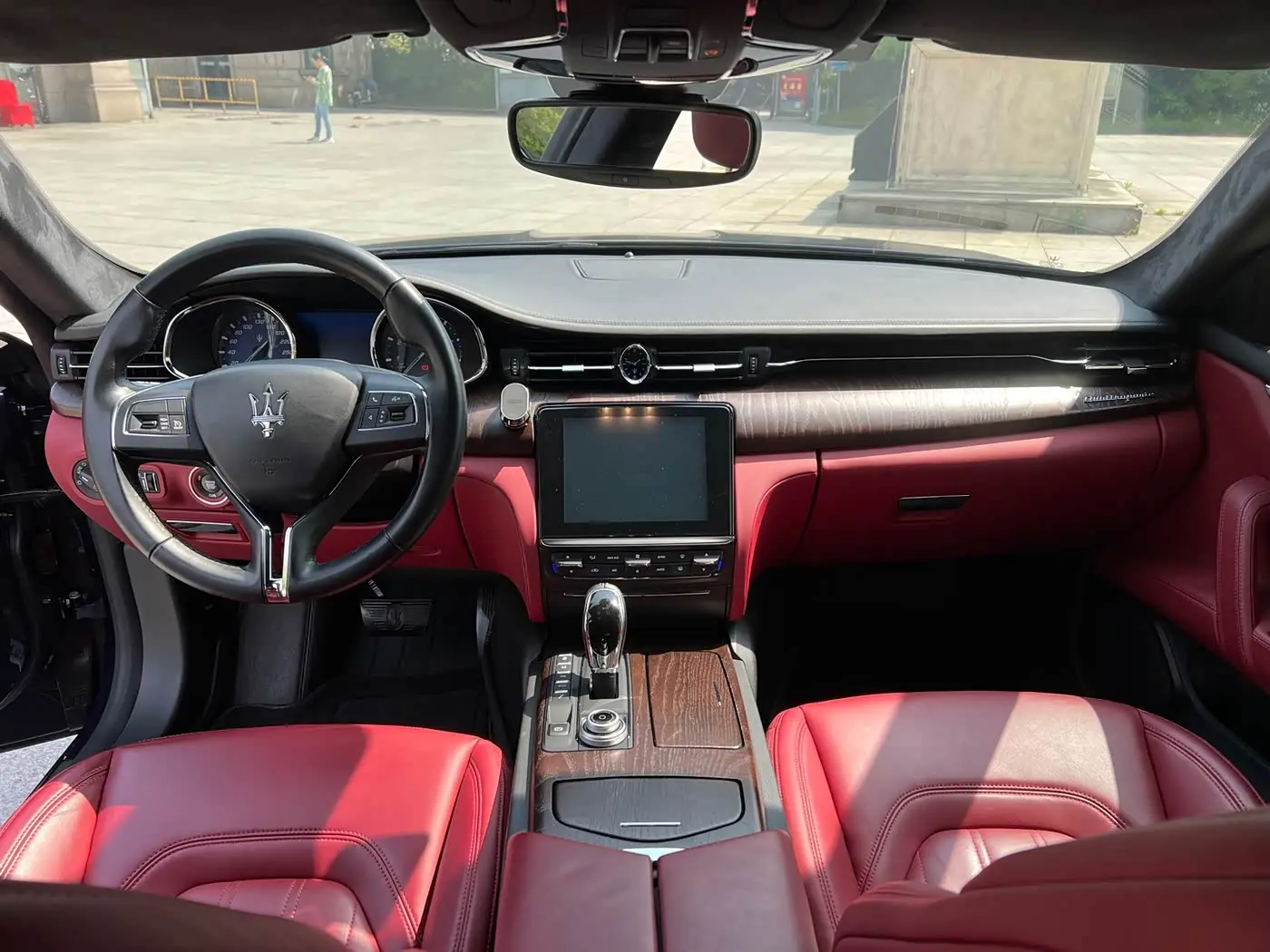 Maserati Quattroporte 2019 — ფოტო 7/11