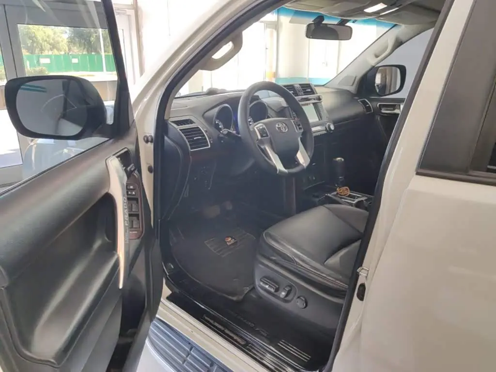 Toyota Prado 2016 — Photo 16/20