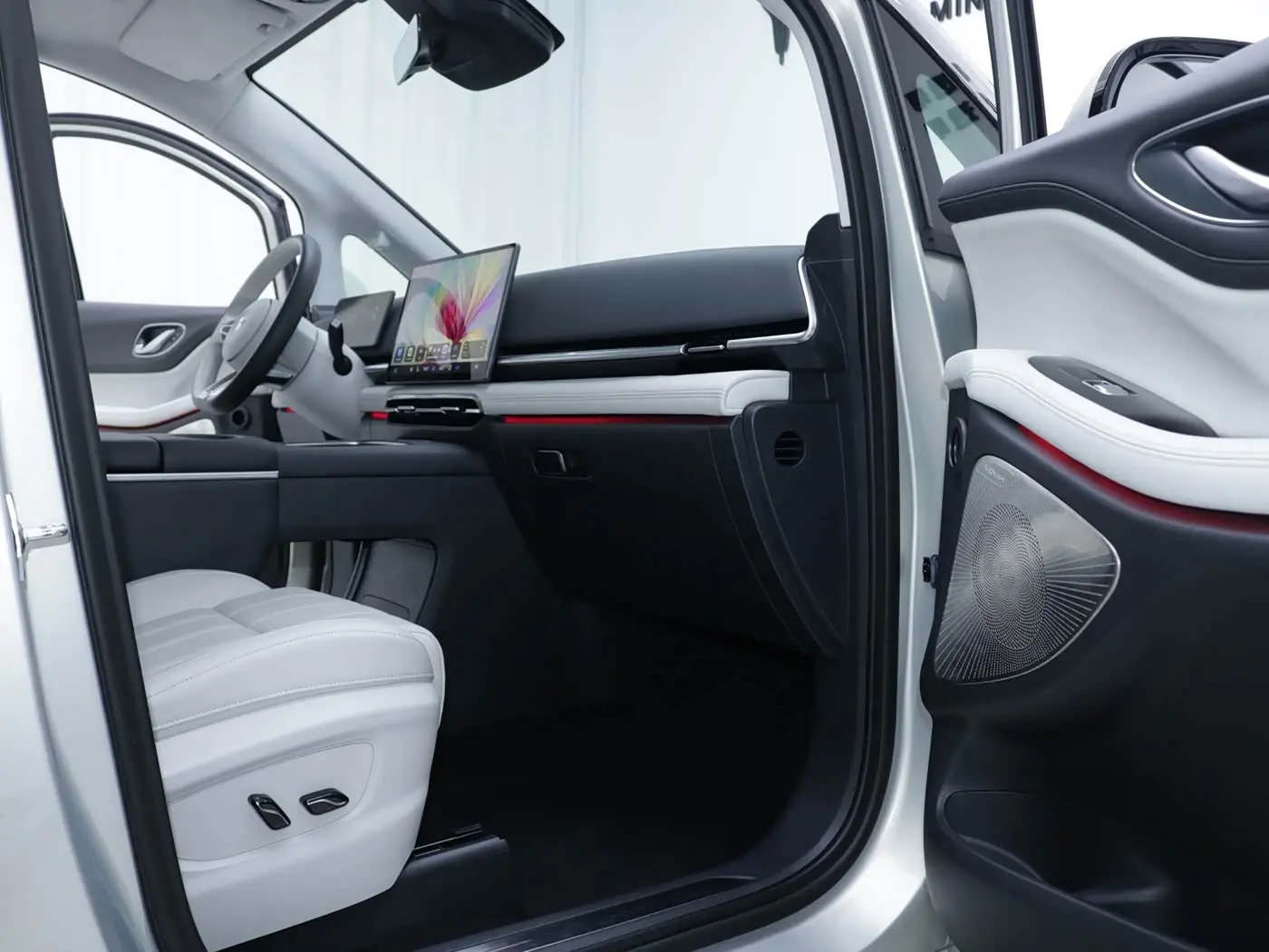 Voyah Auto Voyah Dreamer 2025 — Photo 5/20