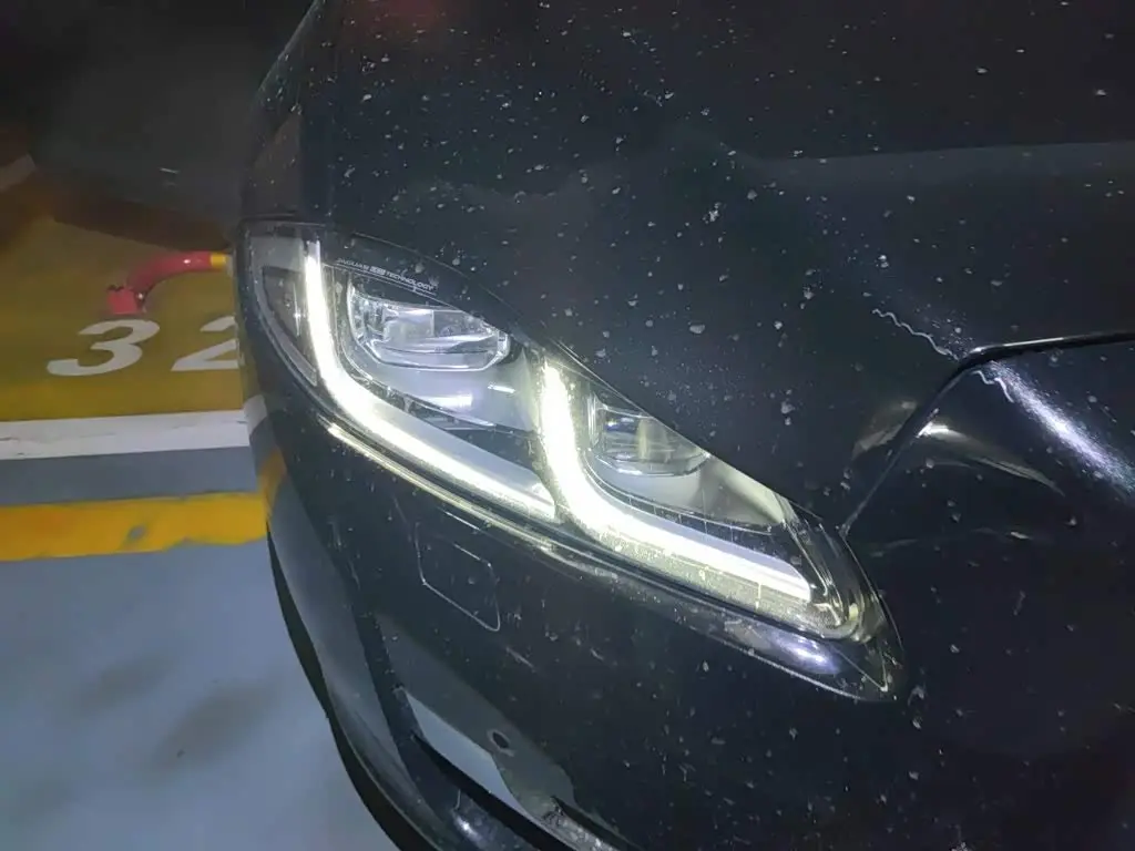Jaguar XJ 2016 — Photo 7/20