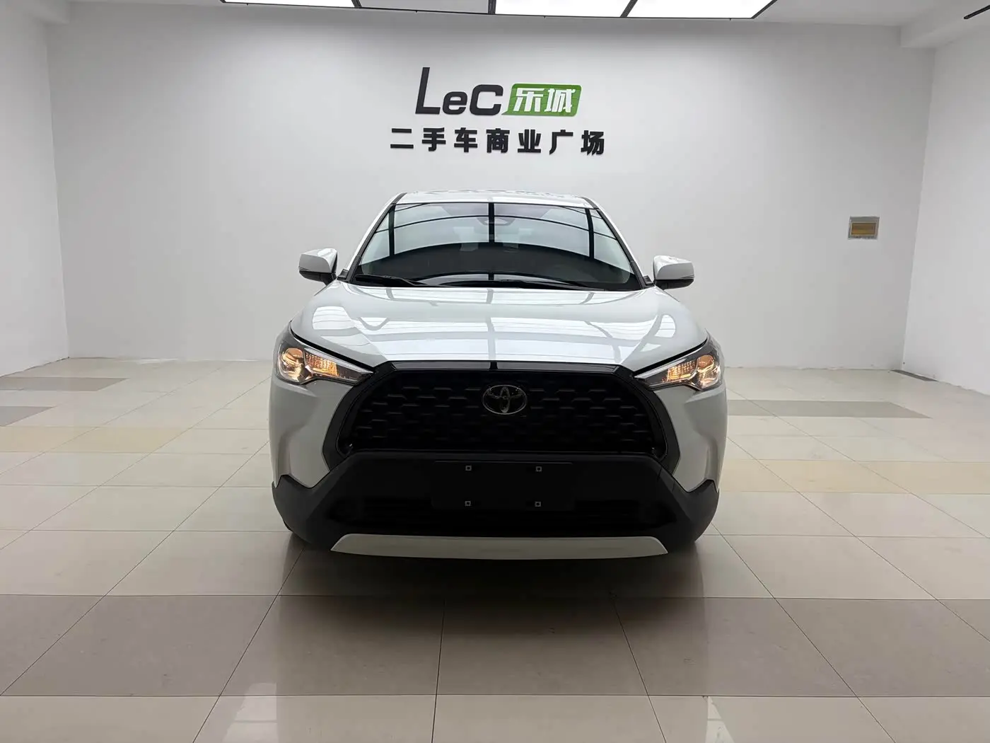 Toyota Corolla Cross 2025 — Фото 2/18