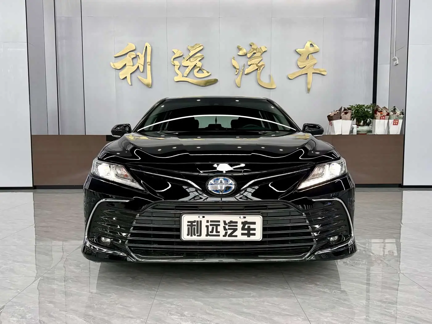 Toyota Camry 2022 — Şəkil 2/17