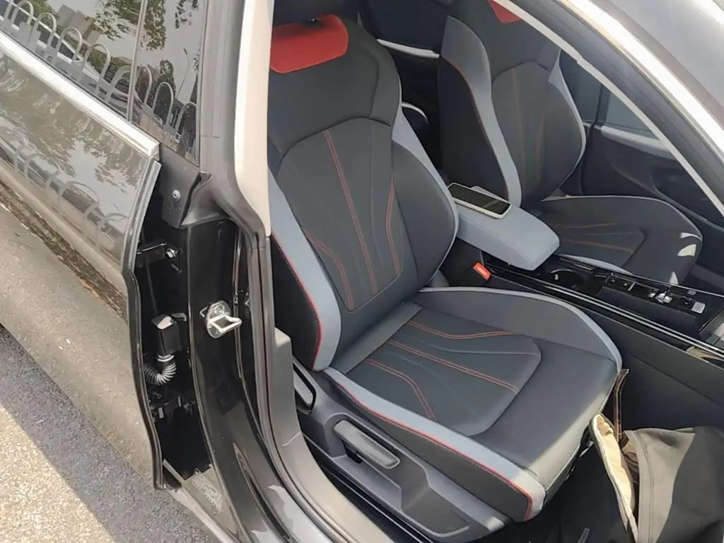 Volkswagen Lamando 2023 — Photo 20/20