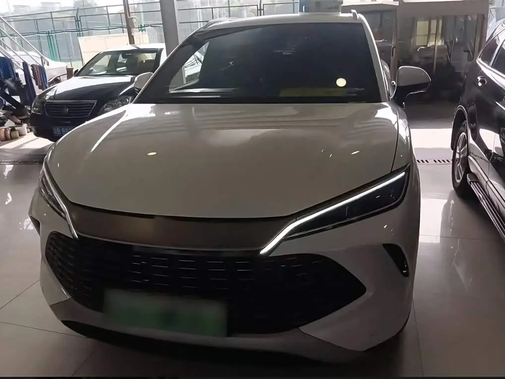 BYD Song L DM-i 2024 — Фото 4/14
