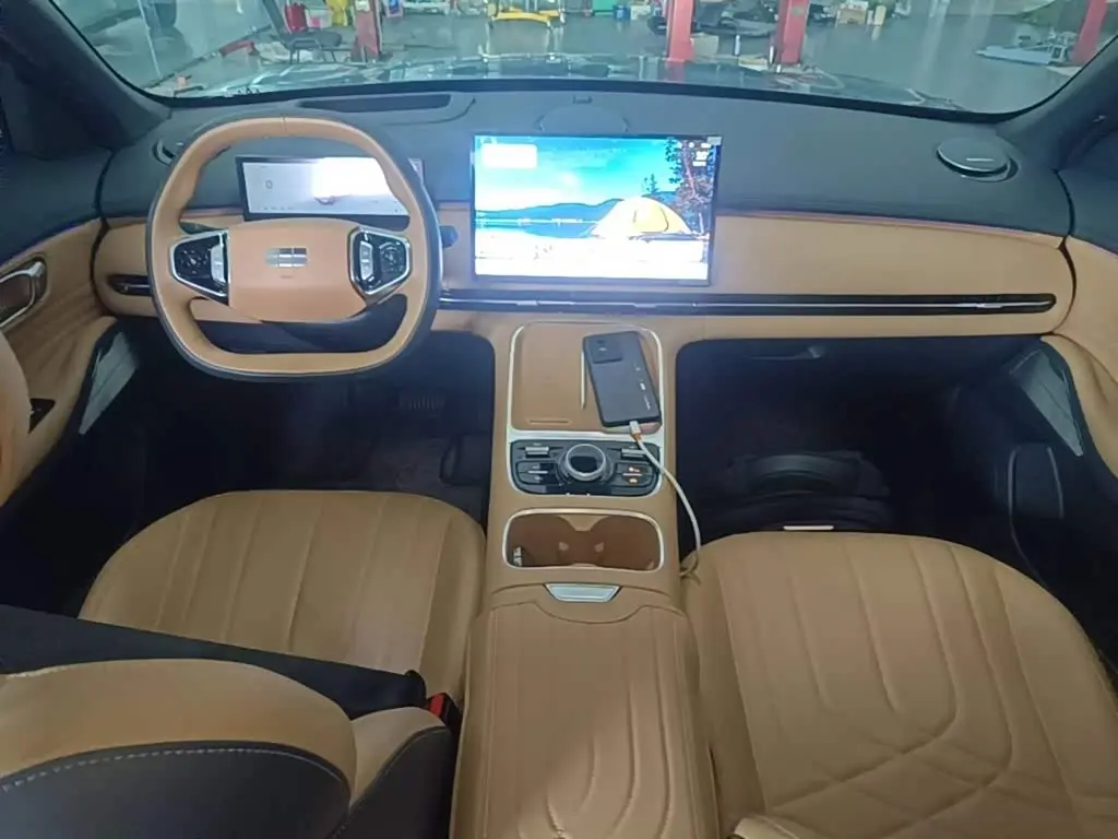 Geely Galaxy Galaxy Starship 7 EM-i 2024 — Şəkil 10/20