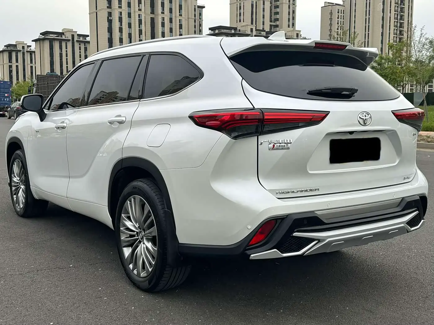 Toyota Highlander 2025 — Photo 7/9