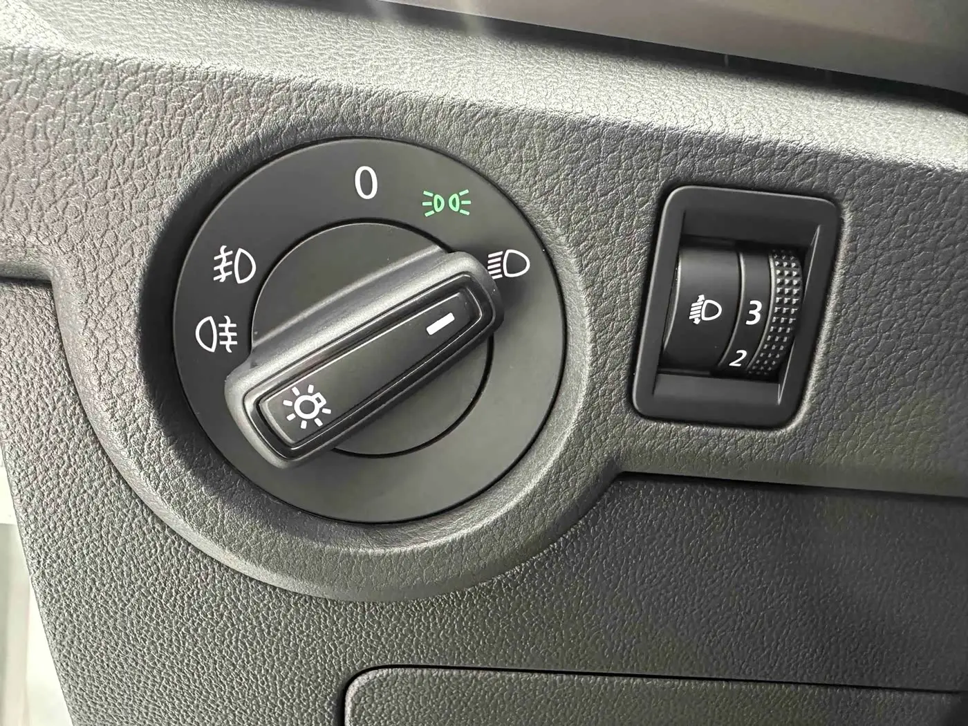 Volkswagen T-Cross 2022 — Фото 9/20