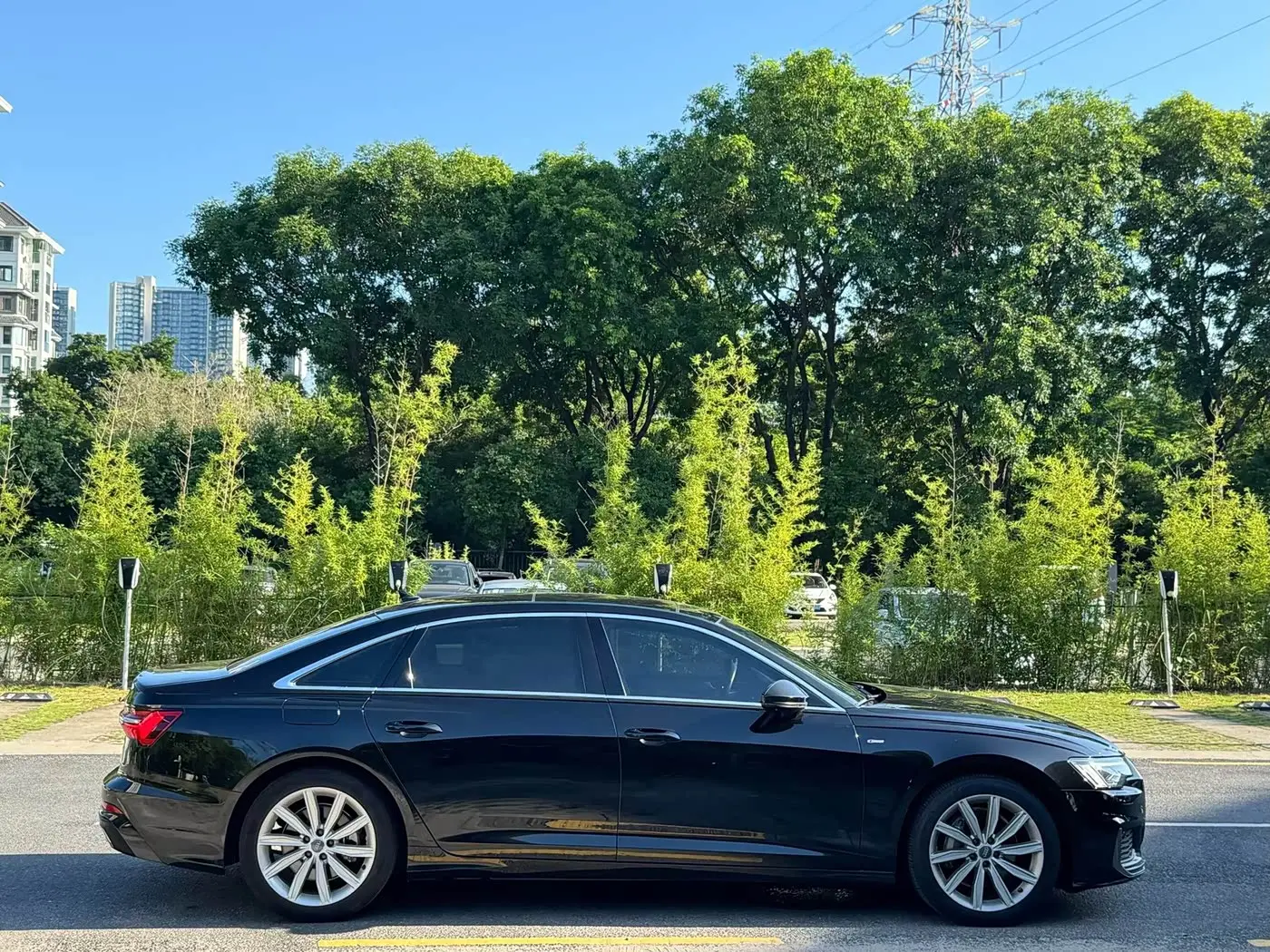 Audi A6L 2021 — Photo 8/9