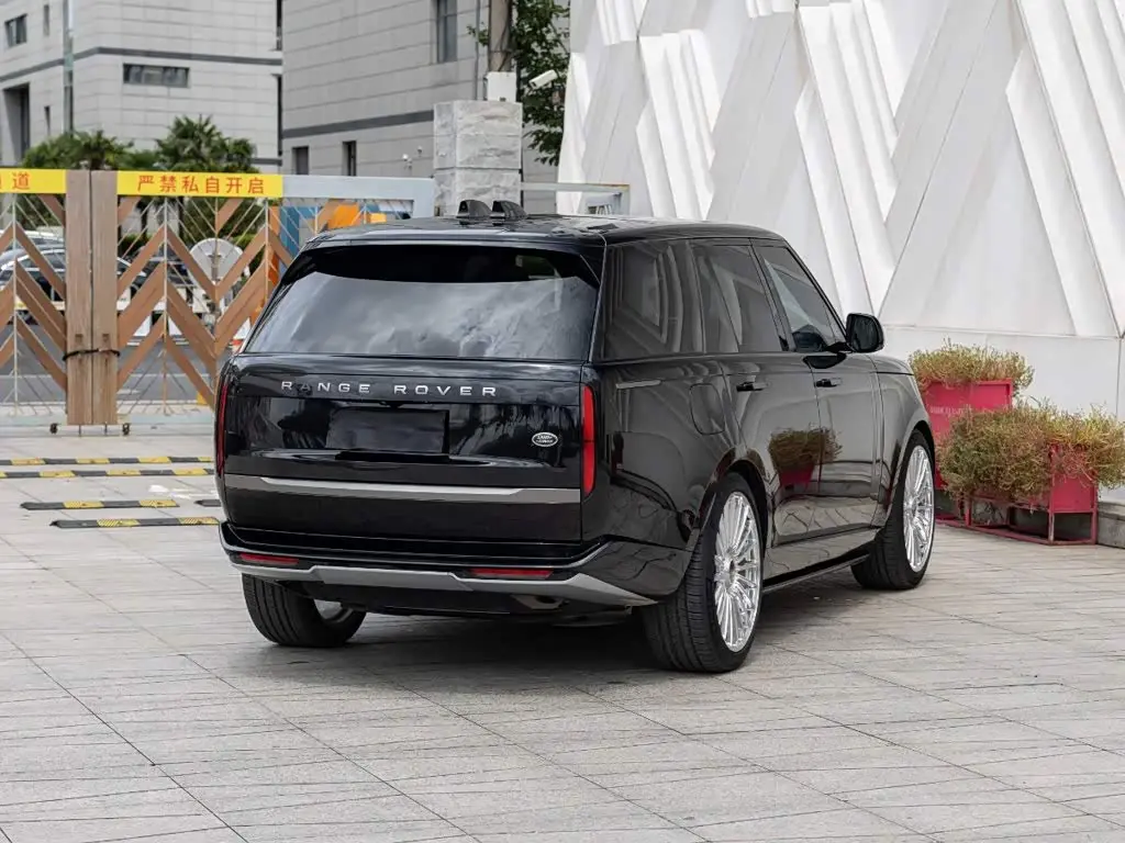 Land Rover Range Rover 2022 — Фото 4/20