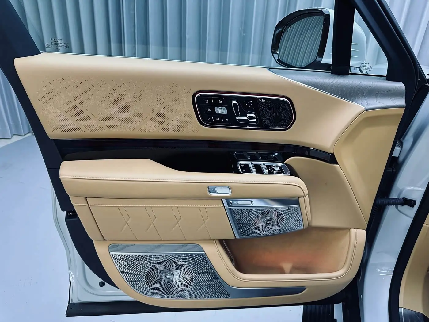 ZEEKR 9X 2026 — Photo 19/20