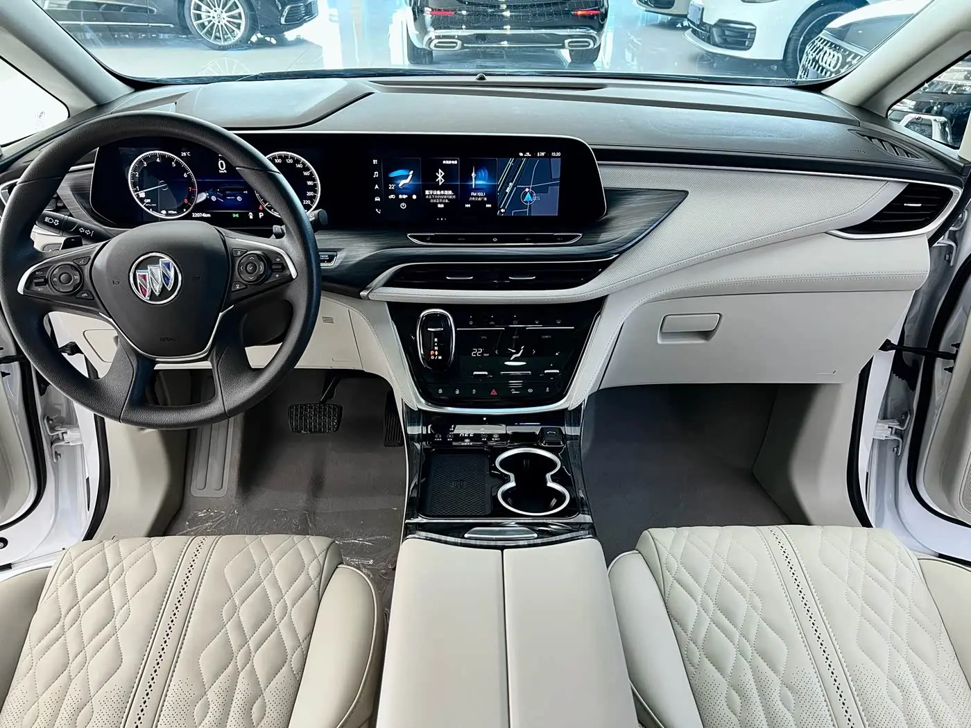 Buick GL8 2023 — Photo 9/20