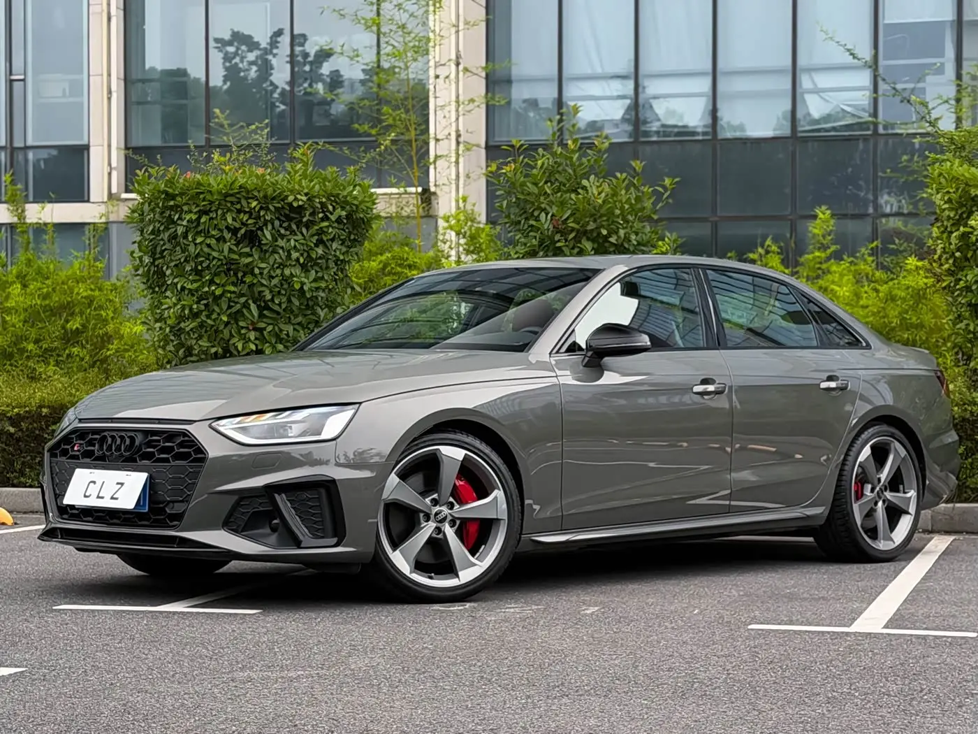 Audi S4 2024 — Photo 1/17