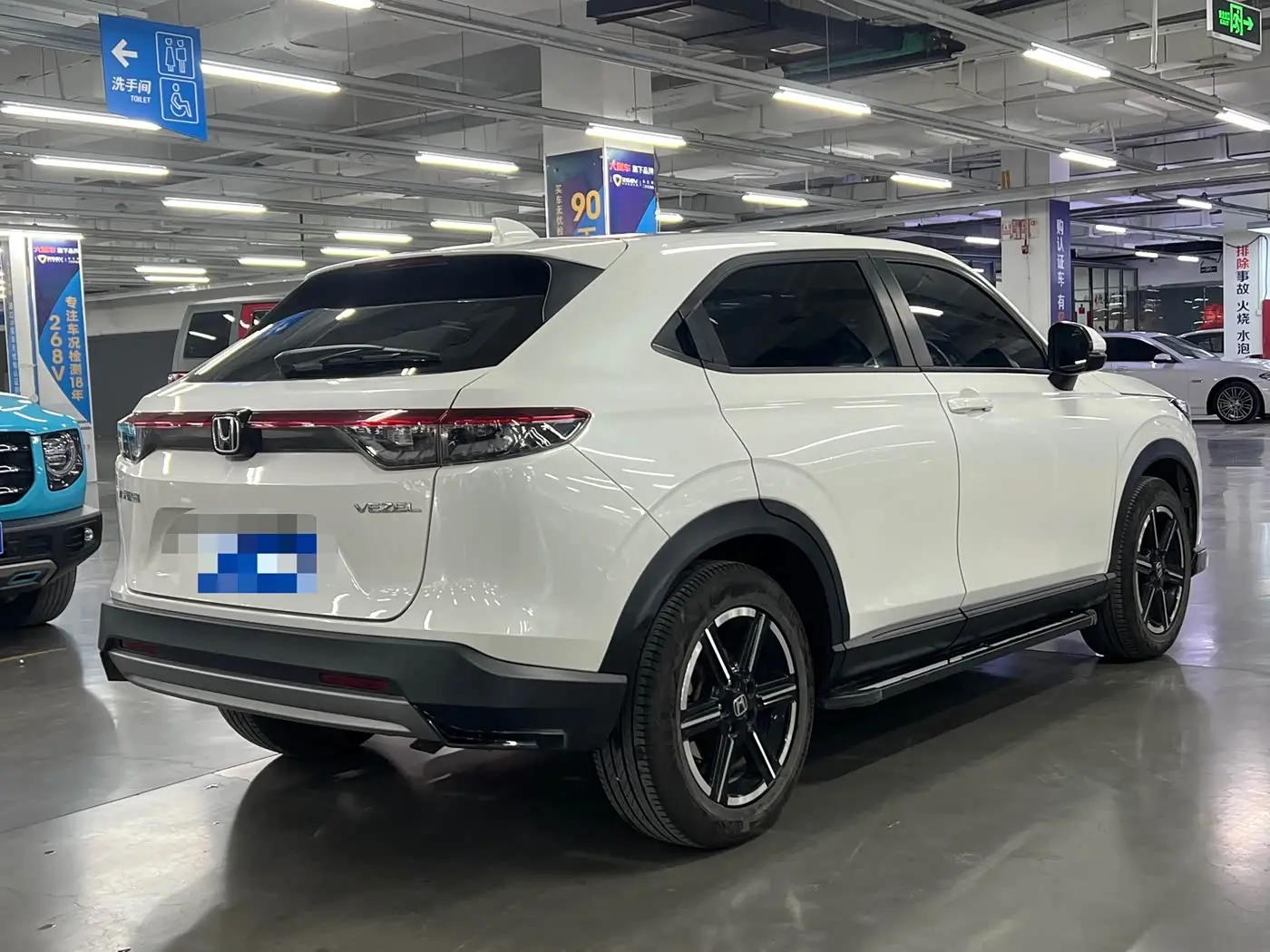 Honda Vezel 2023 — Фото 4/19