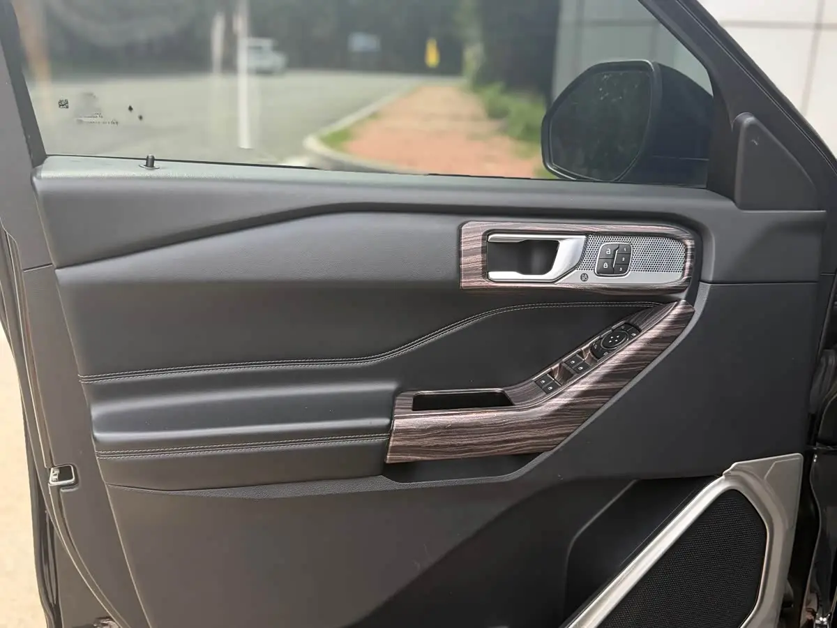 Ford Explorer 2021 — Şəkil 13/20