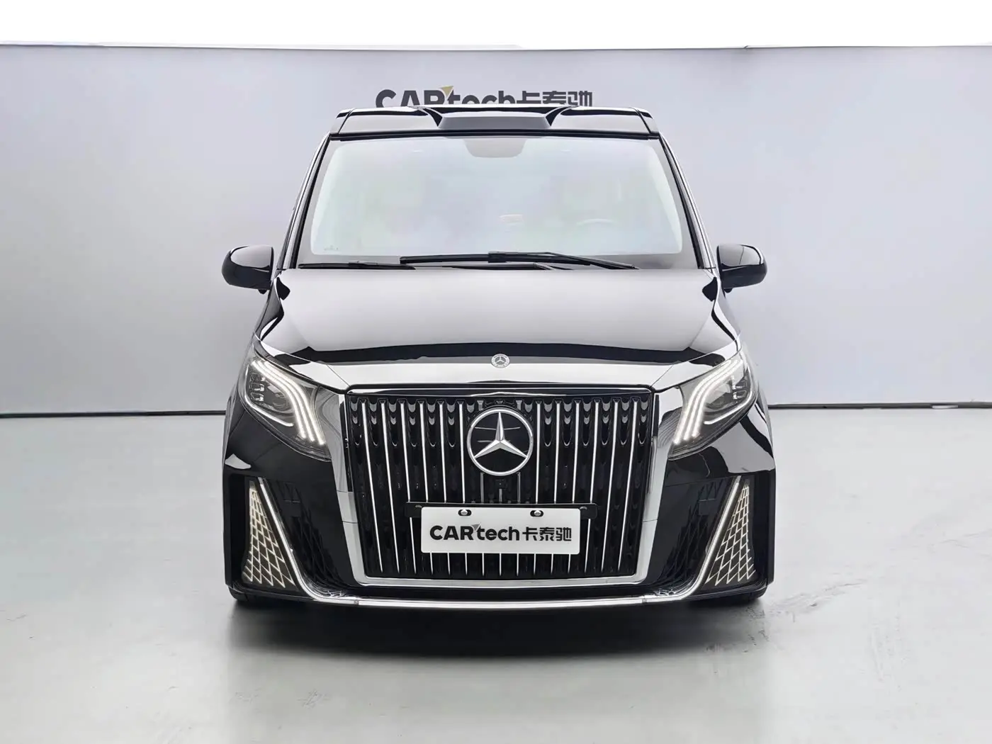 Mercedes-Benz Vito 2023 — Photo 2/9