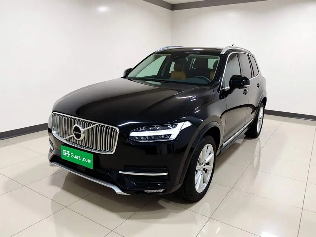 Volvo XC90 2018 — Фото 1/20
