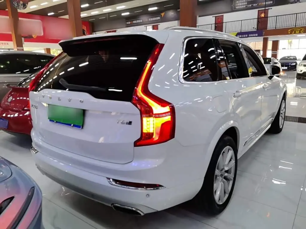 Volvo XC90 2019 — Фото 7/20