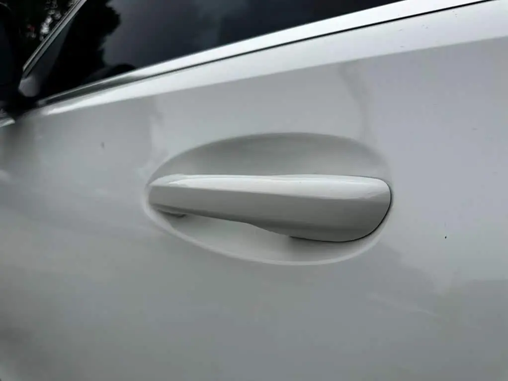 Mercedes-Benz C-Class 2025 — Photo 12/19