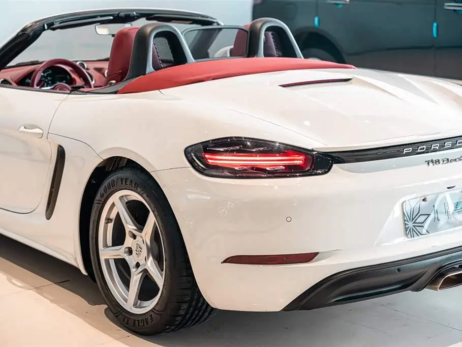Porsche 718 2024 — Фото 14/15