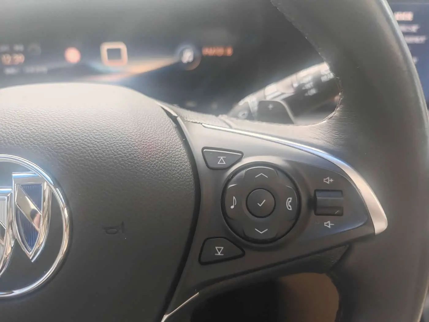 Buick GL8 2024 — Photo 19/20