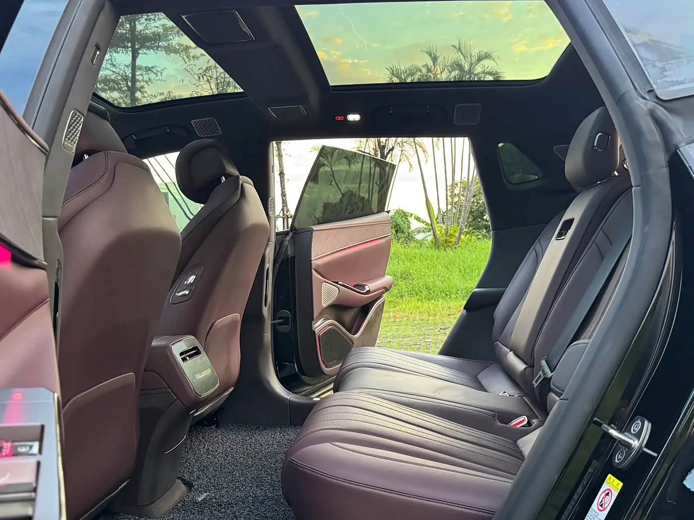 Denza Z9GT 2025 — Photo 16/20
