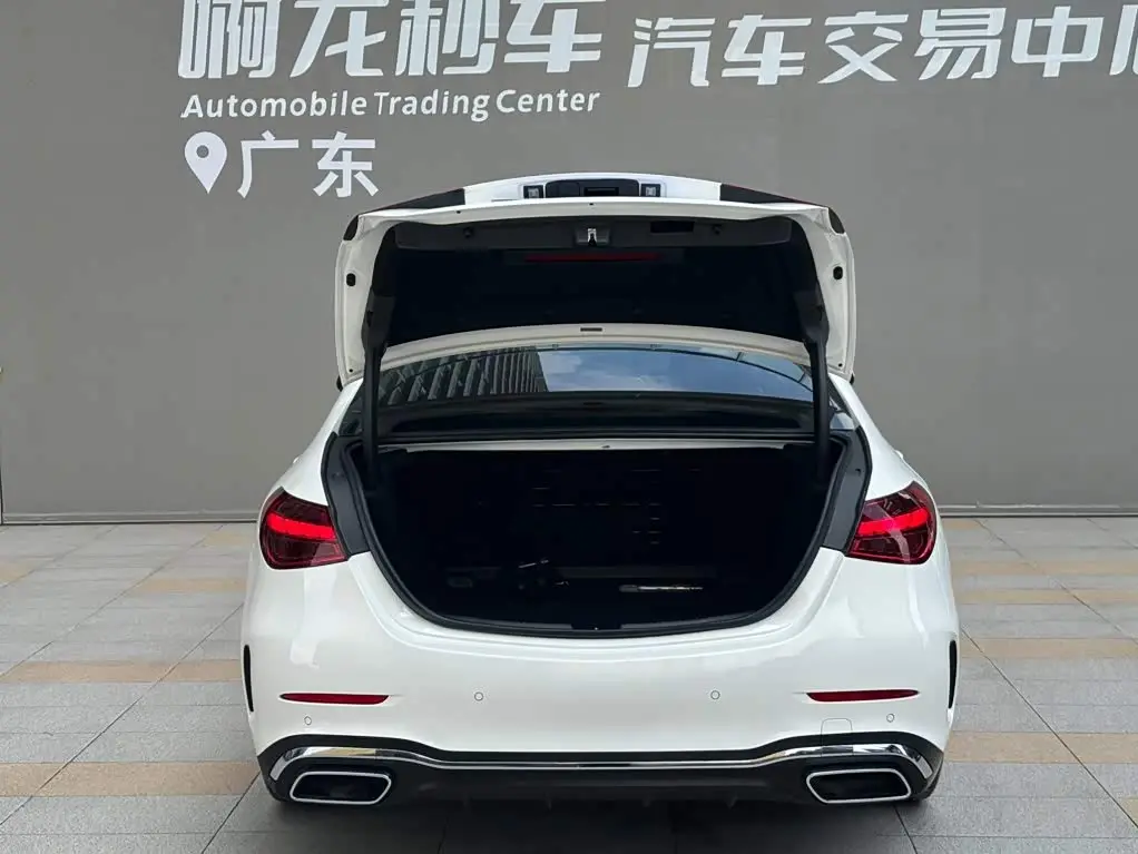 Mercedes-Benz C-Class 2026 — Фото 14/14