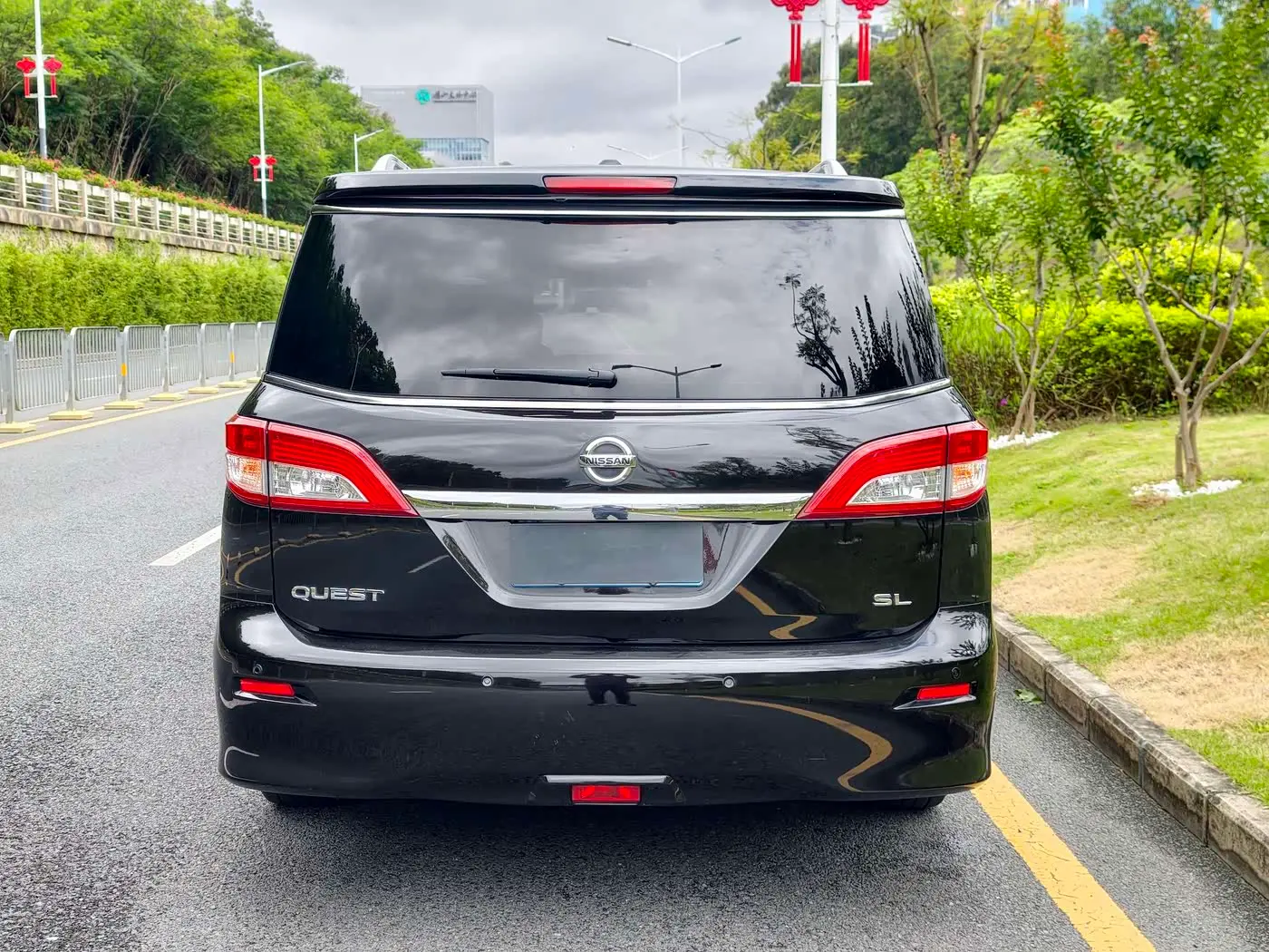 Nissan Quest 2016 — Şəkil 4/12