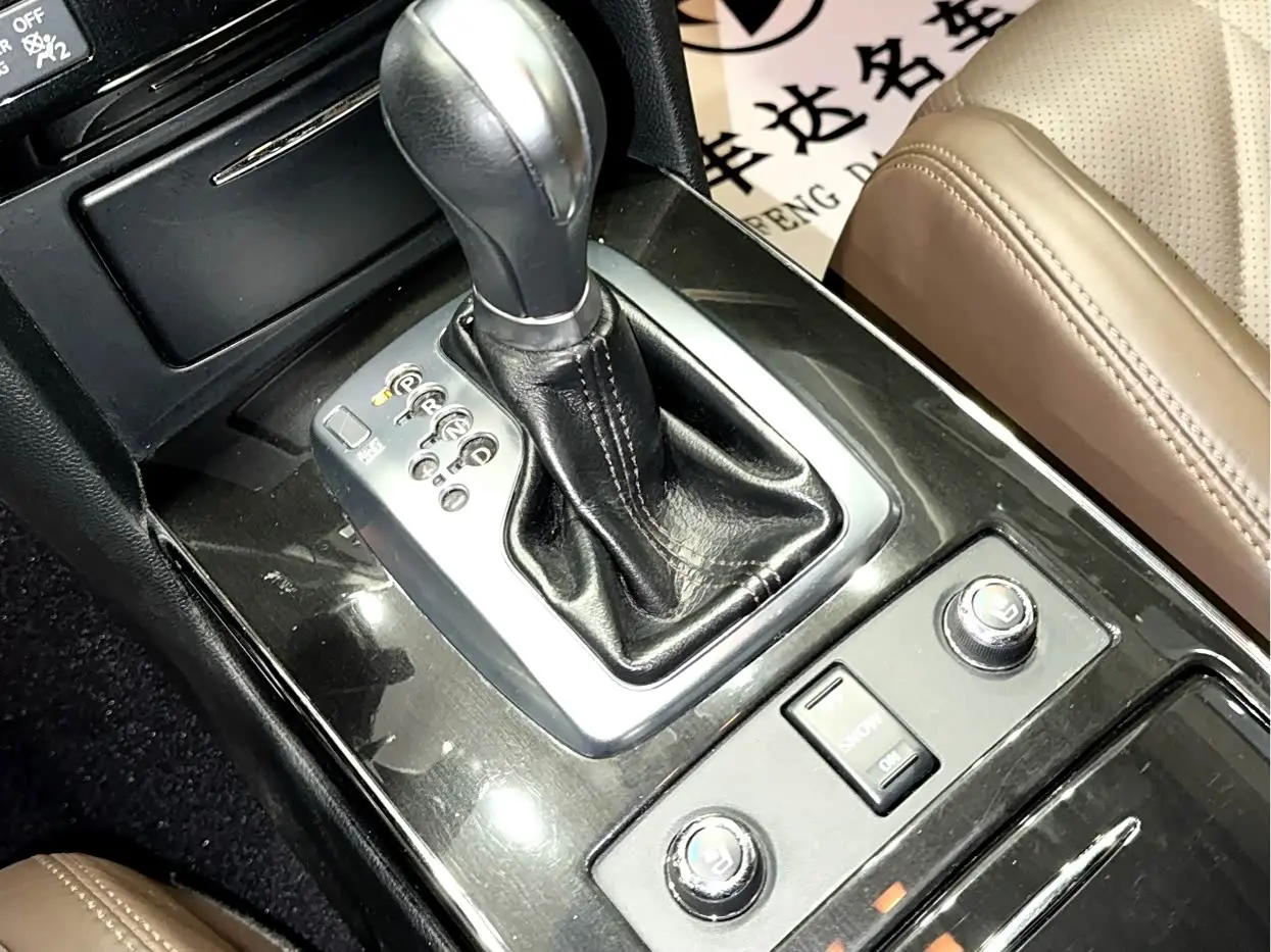 Infiniti QX70 2014 — Şəkil 9/12