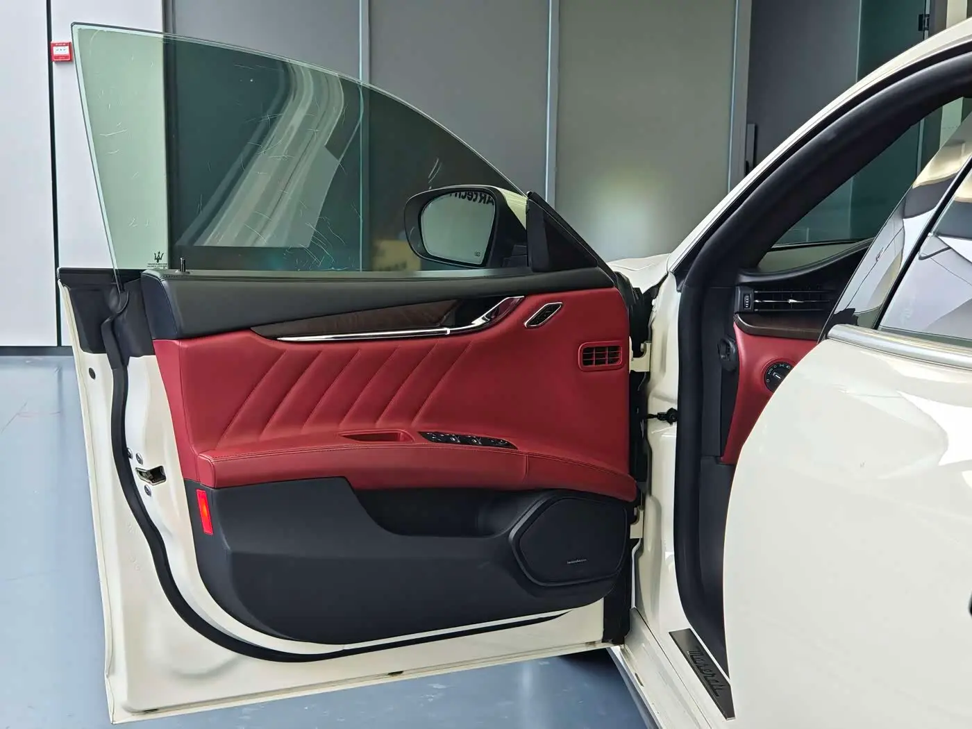 Maserati Quattroporte 2021 — ფოტო 8/20