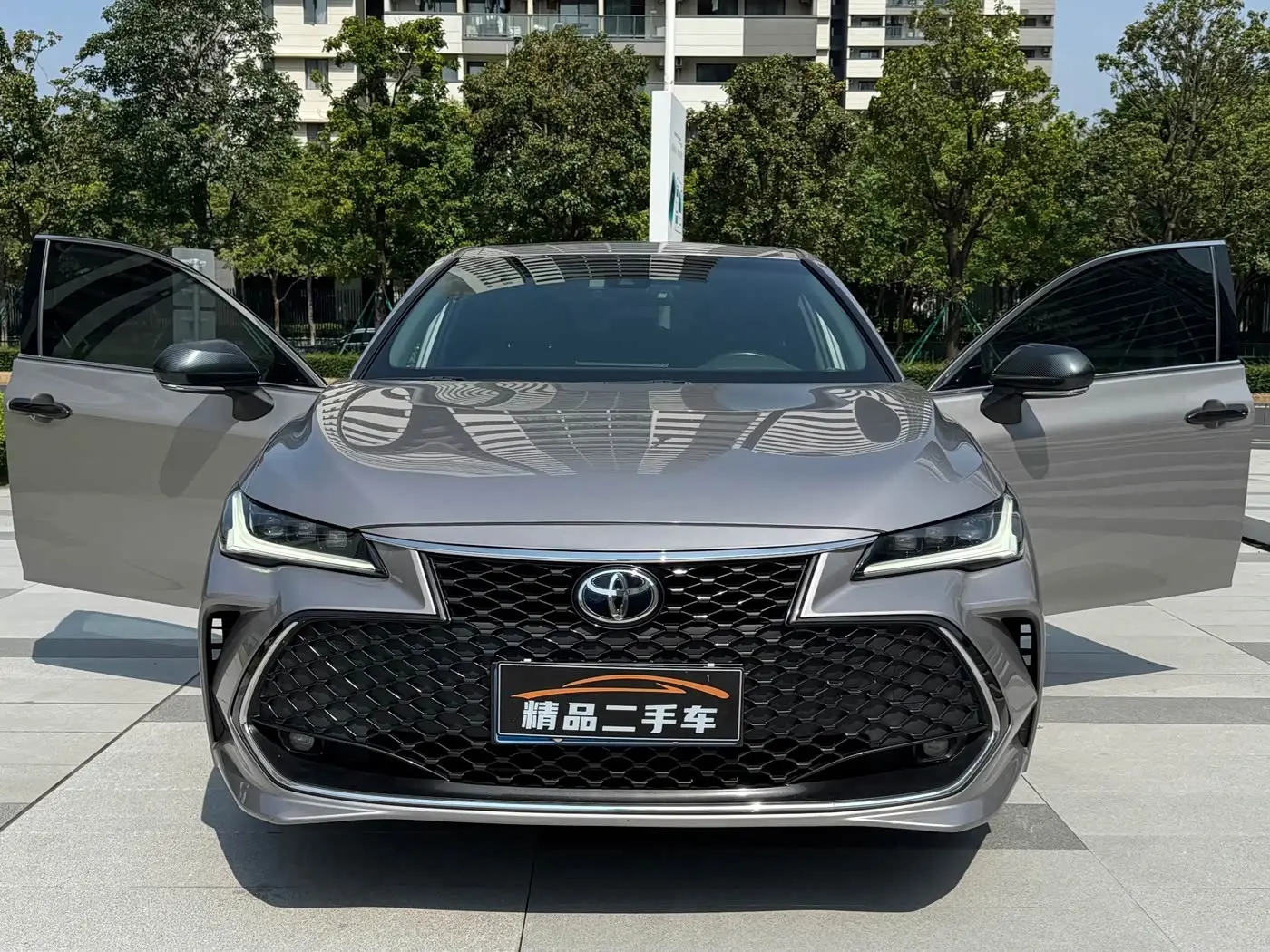 Toyota Avalon 2024 — ფოტო 2/20