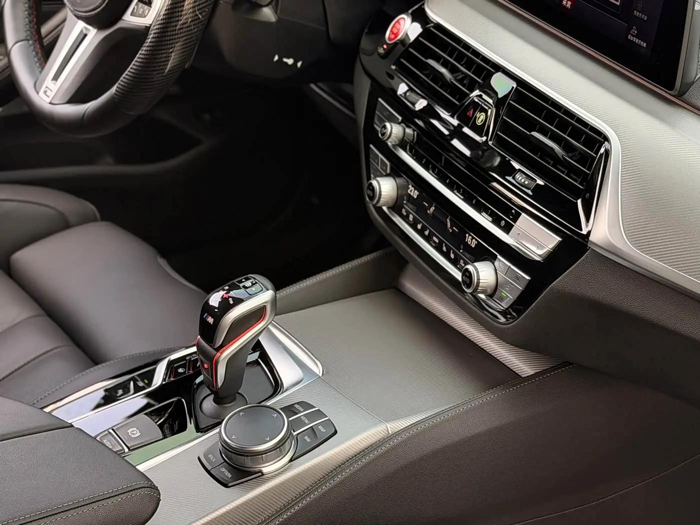 BMW M5 2020 — Фото 13/20