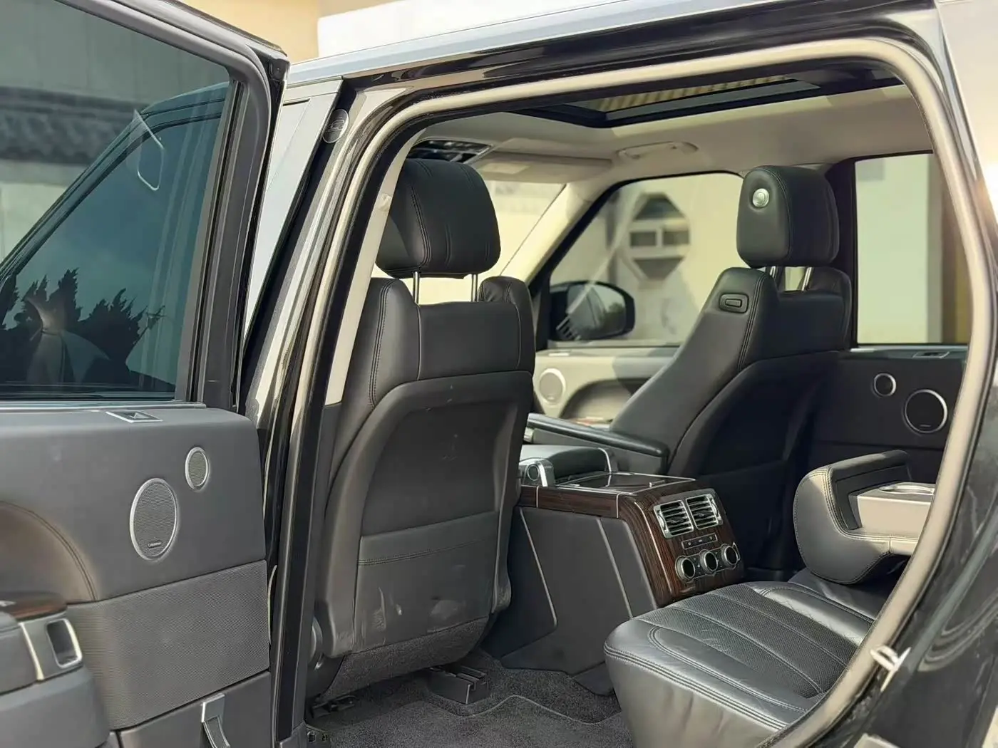Land Rover Range Rover 2017 — Photo 6/9
