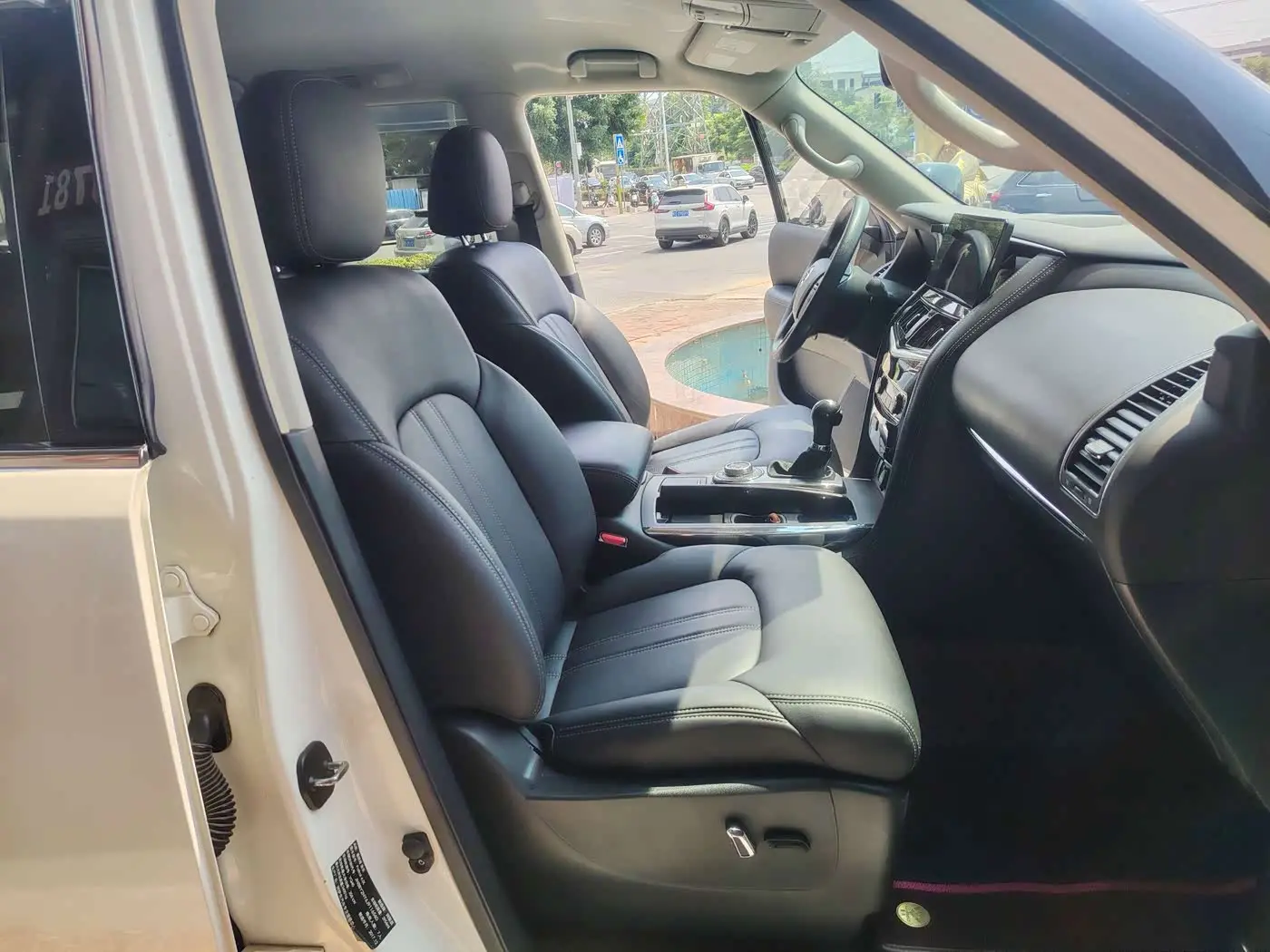 Nissan Patrol 2018 — Фото 13/20