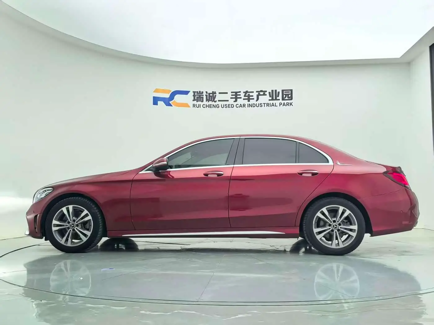 Mercedes-Benz C-Class 2020 — Photo 5/14