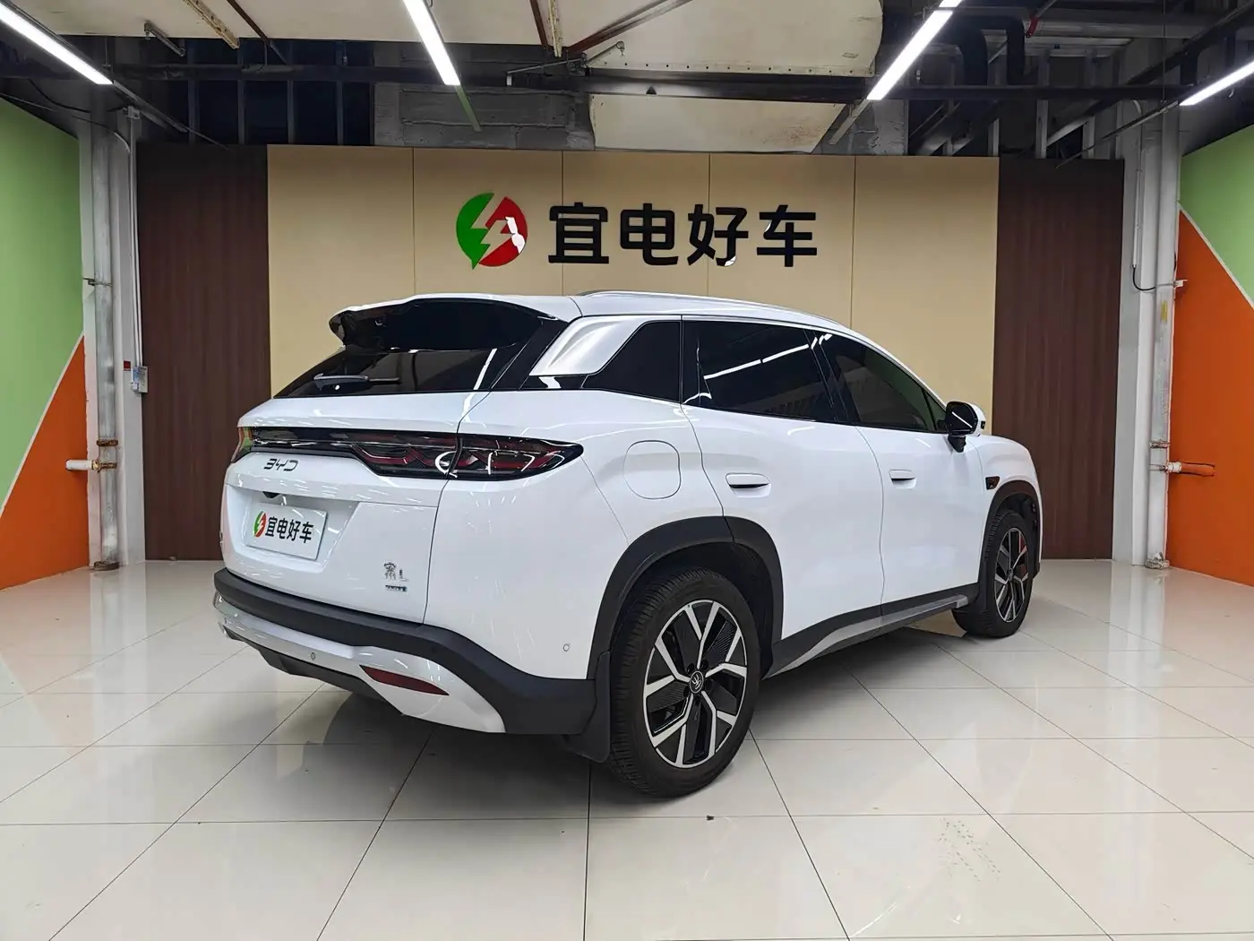 BYD Song L DM-i 2025 — Şəkil 6/17