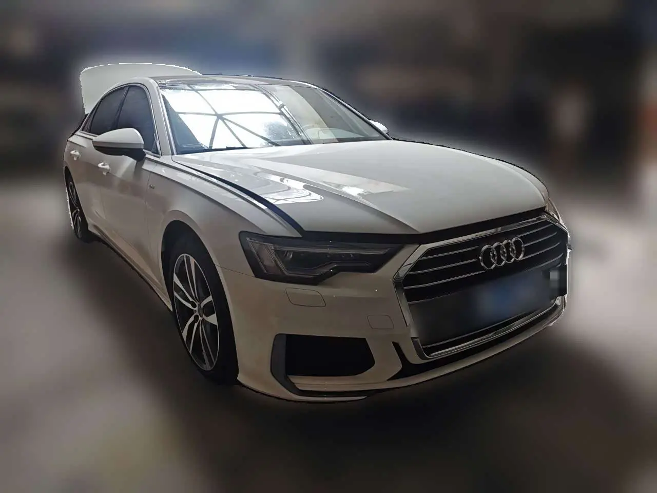 Audi A6L 2020 — Photo 3/9