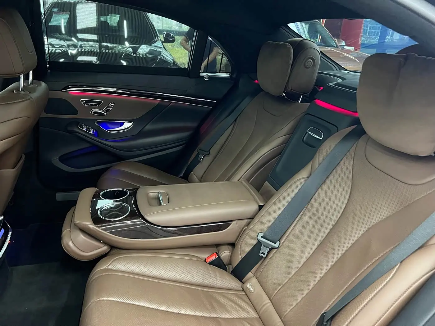 Mercedes-Benz S-Class 2019 — Photo 13/20