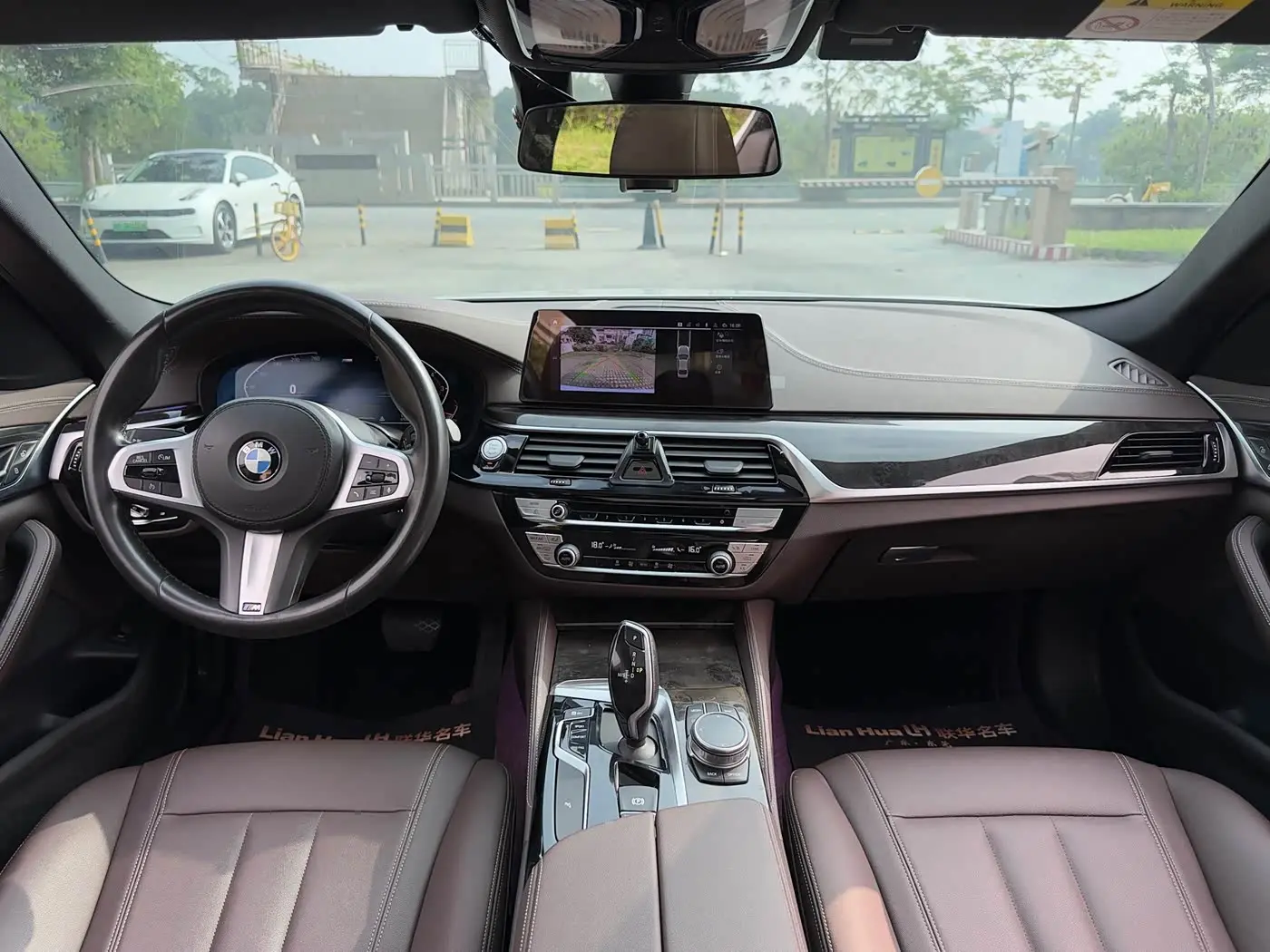 BMW 5 Series 2020 — Фото 12/20