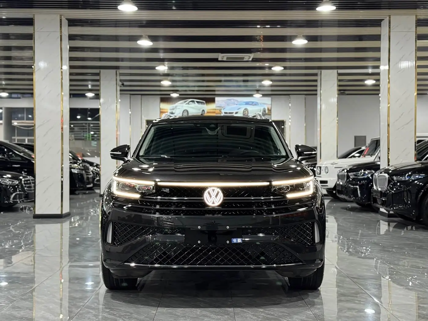 Volkswagen Talagon 2023 — Şəkil 2/18